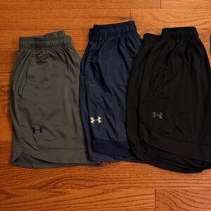 Under Armour Men's Size M Performance Shorts Set - Grey, Navy, & Black LIKE NEW